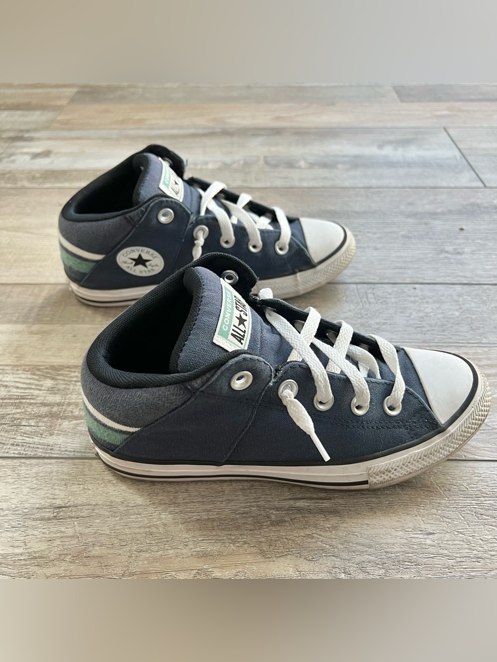 Converse Boys Chuck Taylor All Star Axel Varsity Club Shoes Size 3